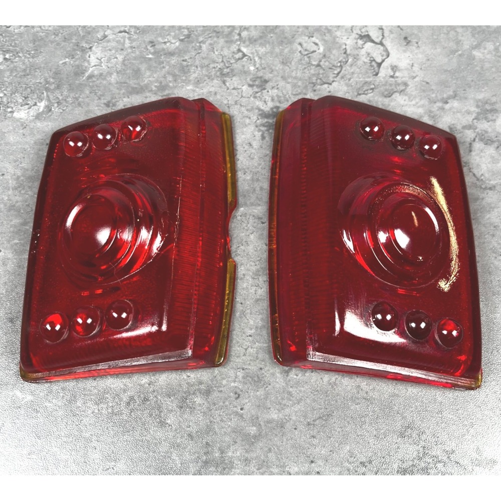 VTG 1942 Pair Dodge OHE CB9514 CB5913 Red Glass Tail Light Lense Bullseye Design